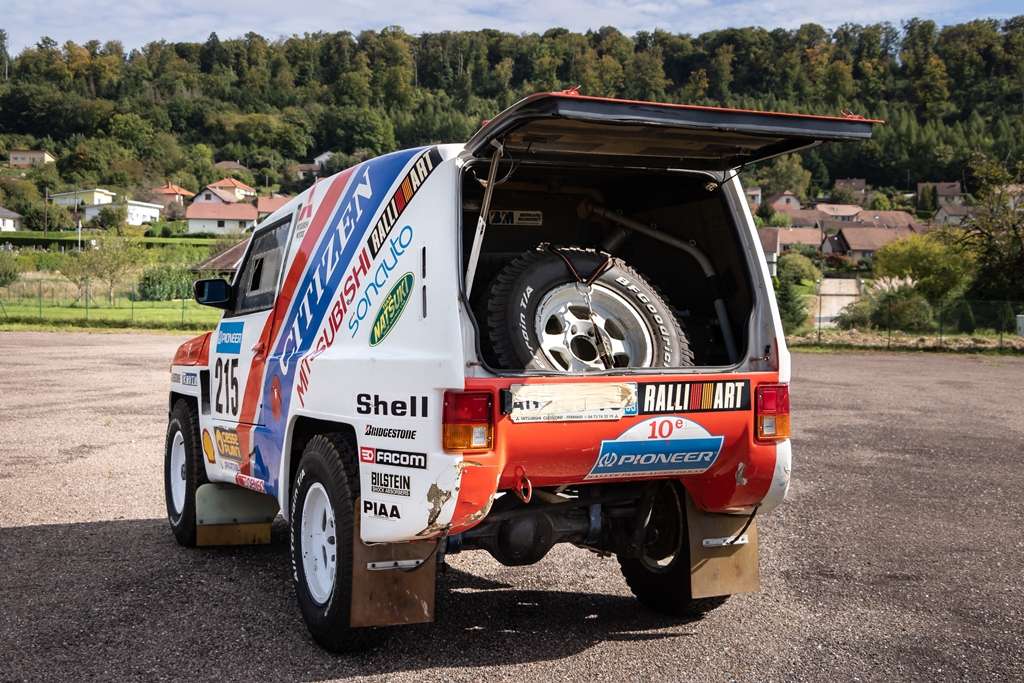Mitsubishi Pajero 2,6 L Turbo Dakar ex. Kenjiro Shinozuka #309 250 ch — photo 32