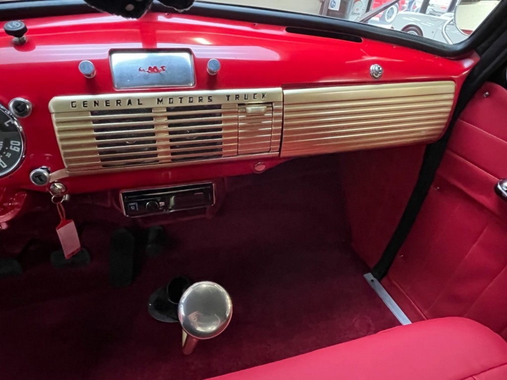 GMC 150 3,7l pick-up 3100 5 windows 100 ch — photo 6