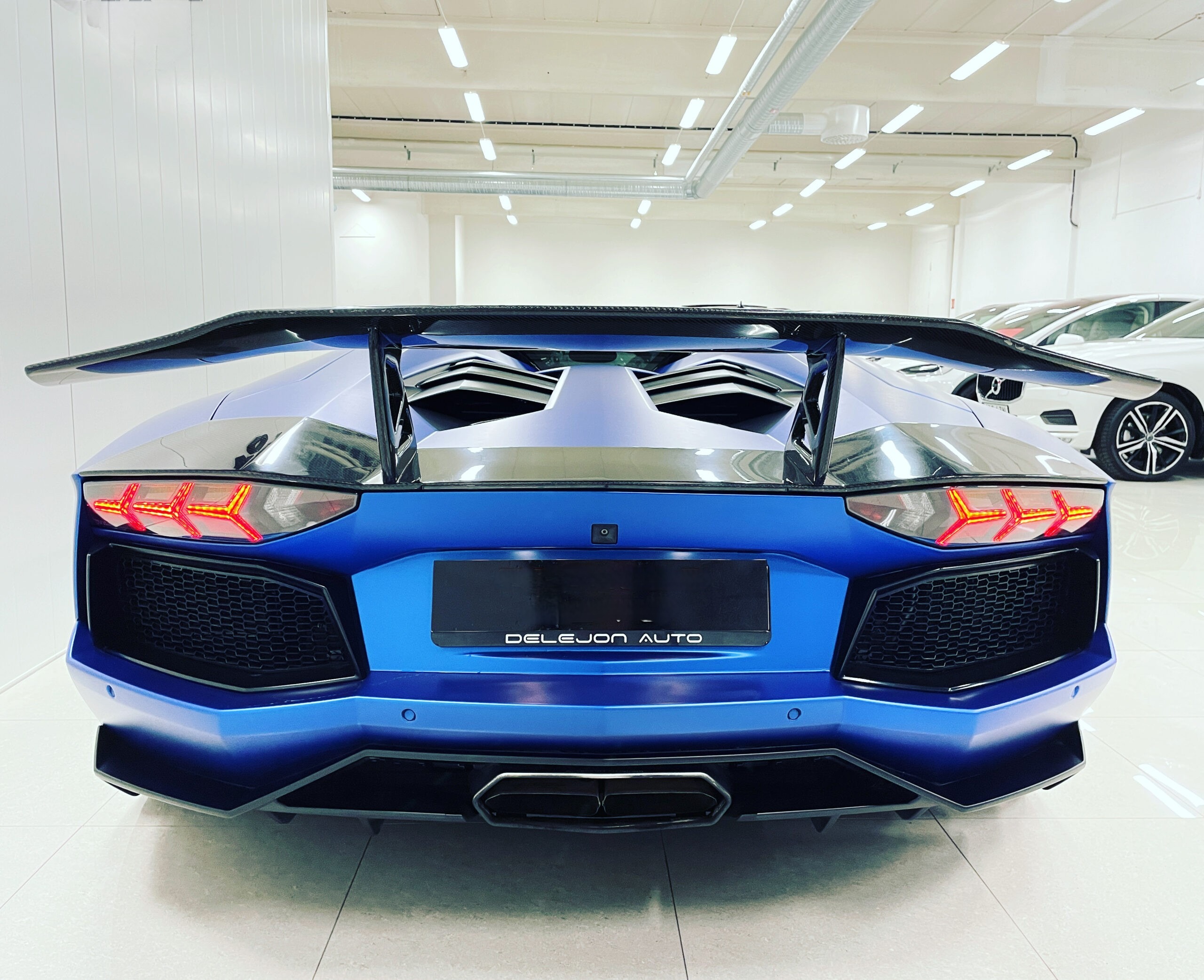 Lamborghini Aventador 6,5 V12 LP700-4 Roadster "Ad Personam" 700 ch — photo 5