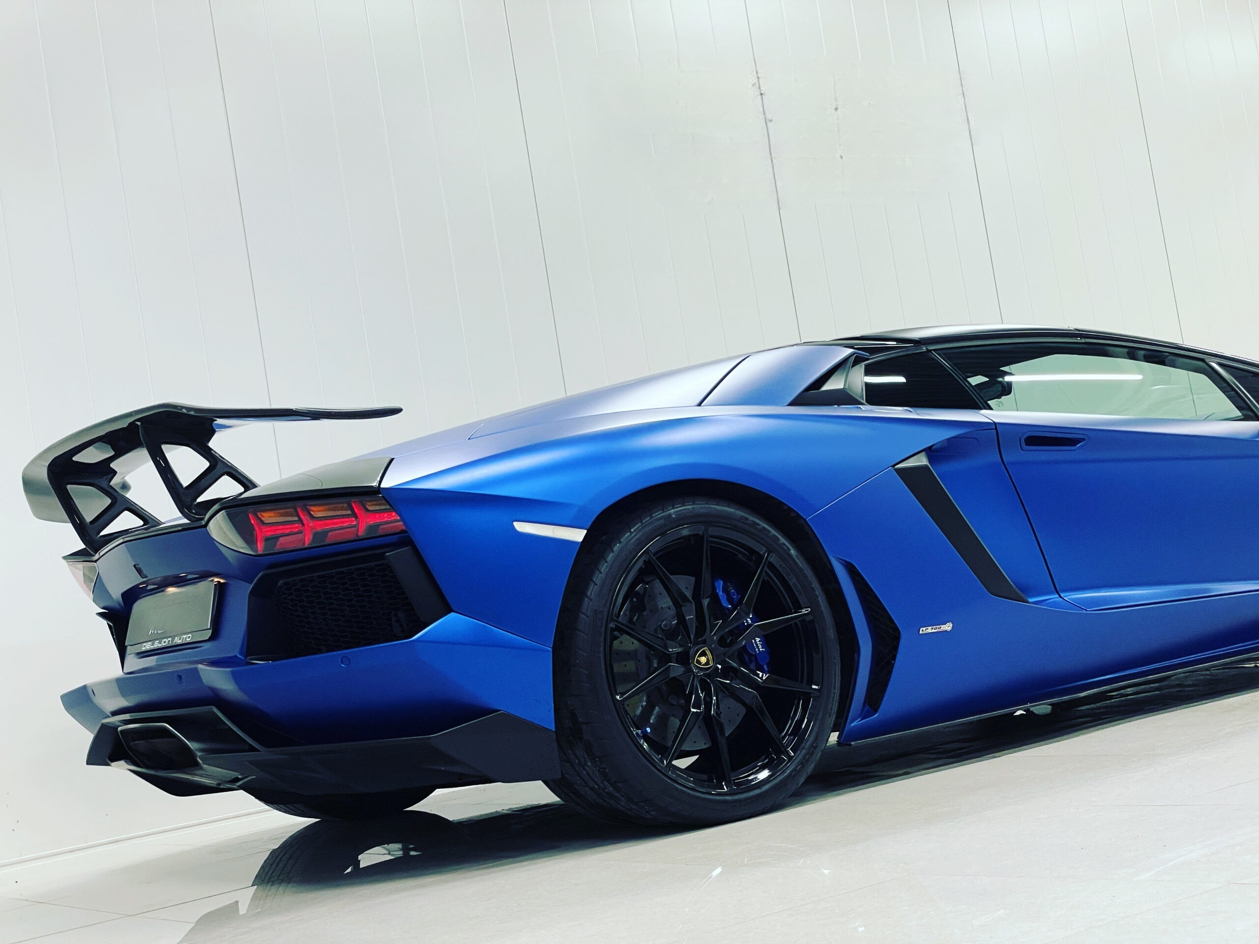 Lamborghini Aventador 6,5 V12 LP700-4 Roadster "Ad Personam" 700 ch — photo 13