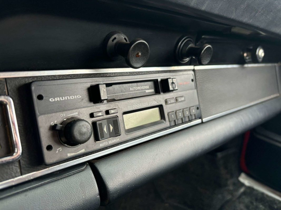 Porsche 911 2,4 L E 190 ch — photo 4