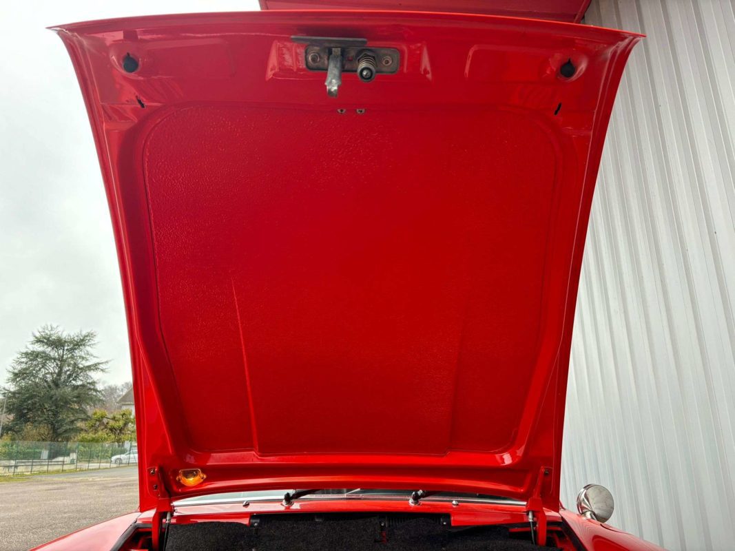 Porsche 911 2,4 L E 190 ch — photo 26