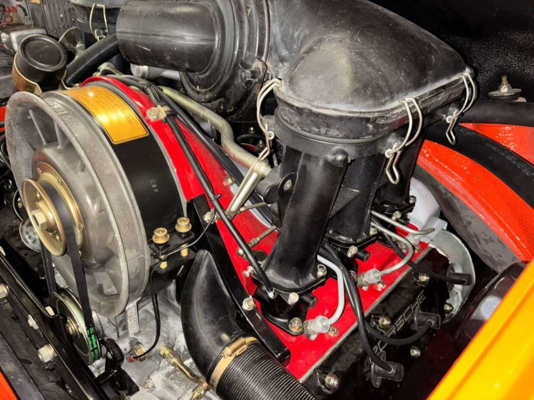 Porsche 911 2,4 L E 190 ch — photo 30