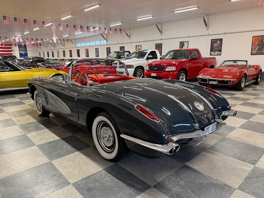 Chevrolet Corvette 4,6 V8 C1 283 245 ch — photo 9