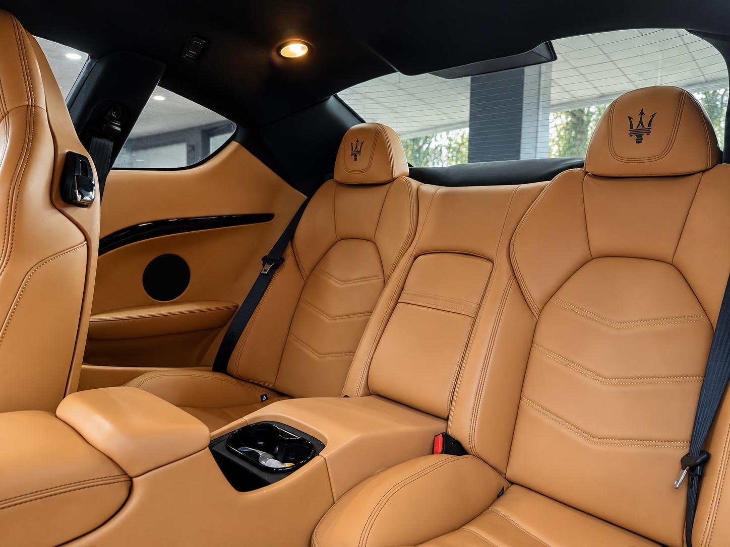Maserati Granturismo 4,7 V8 MC Stradale 460 ch — photo 9