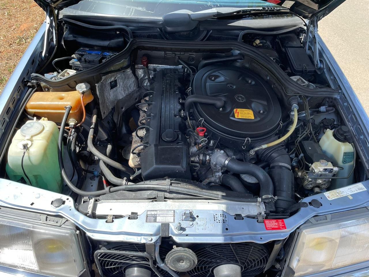 Mercedes 300 3.0 TE 180 ch — photo 5
