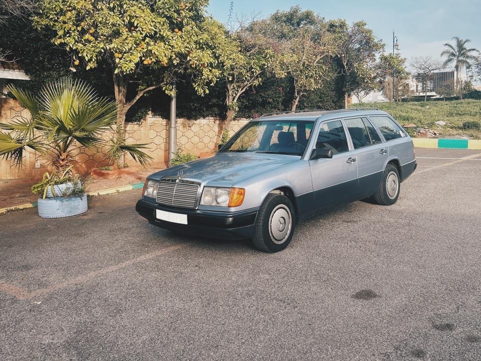 Mercedes 300 3.0 TE 180 ch — photo 11
