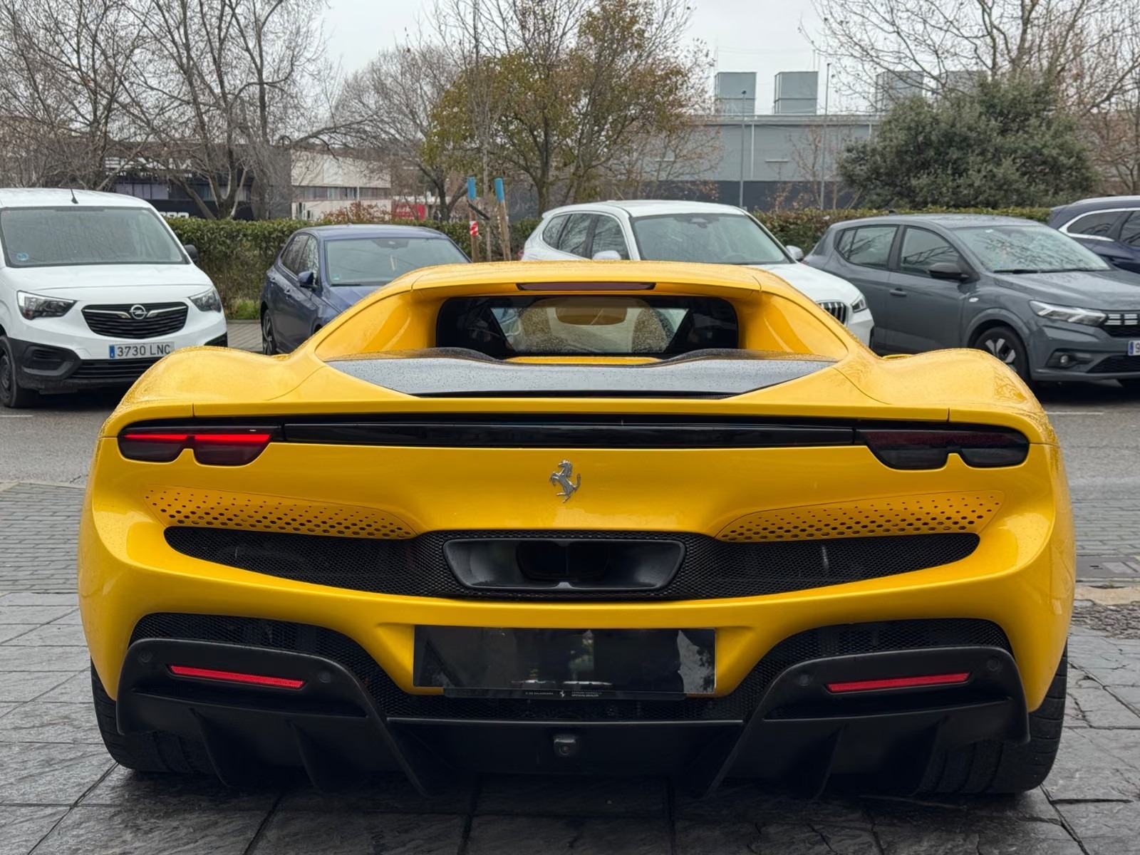 Ferrari 296 3.0 V6 Turbo Hybride GTB 830 ch — photo 5