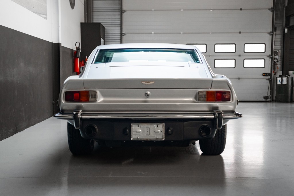 Aston Martin V8 5,3 V8 mk3 / Matching Numbers / RHD 315 ch — photo 13