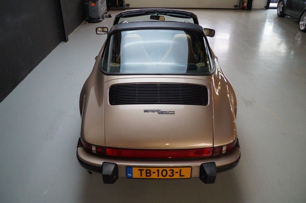 Porsche 911 3.0 SC Targa 204 ch — photo 7