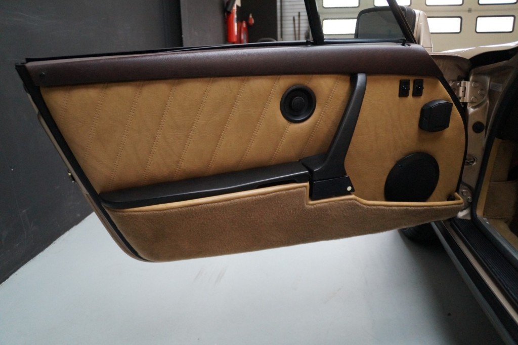Porsche 911 3.0 SC Targa 204 ch — photo 9