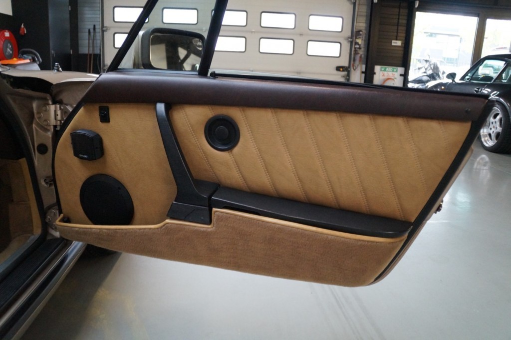 Porsche 911 3.0 SC Targa 204 ch — photo 19