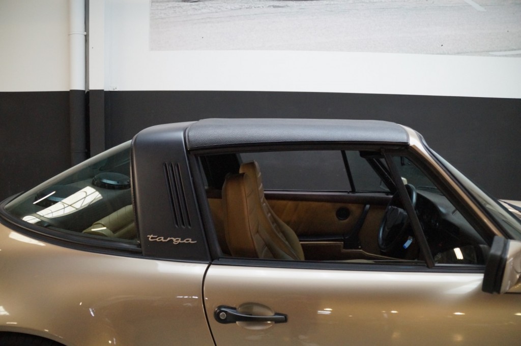 Porsche 911 3.0 SC Targa 204 ch — photo 21