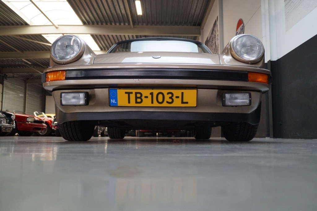 Porsche 911 3.0 SC Targa 204 ch — photo 24
