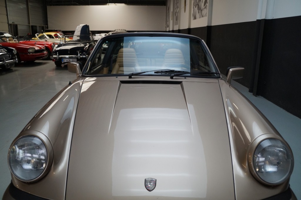 Porsche 911 3.0 SC Targa 204 ch — photo 28