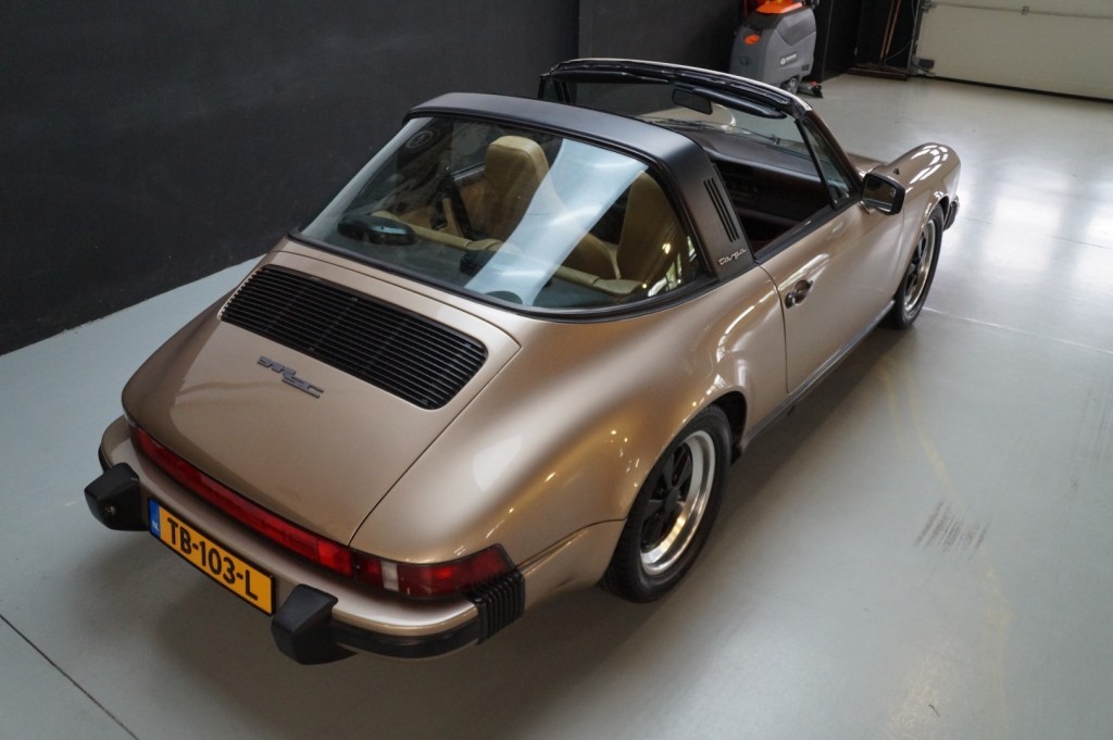 Porsche 911 3.0 SC Targa 204 ch — photo 34