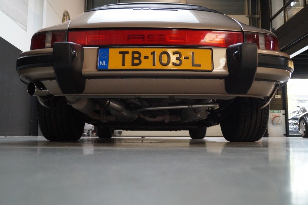Porsche 911 3.0 SC Targa 204 ch — photo 39