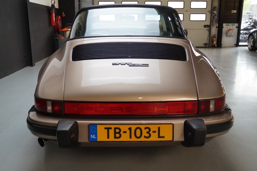 Porsche 911 3.0 SC Targa 204 ch — photo 40