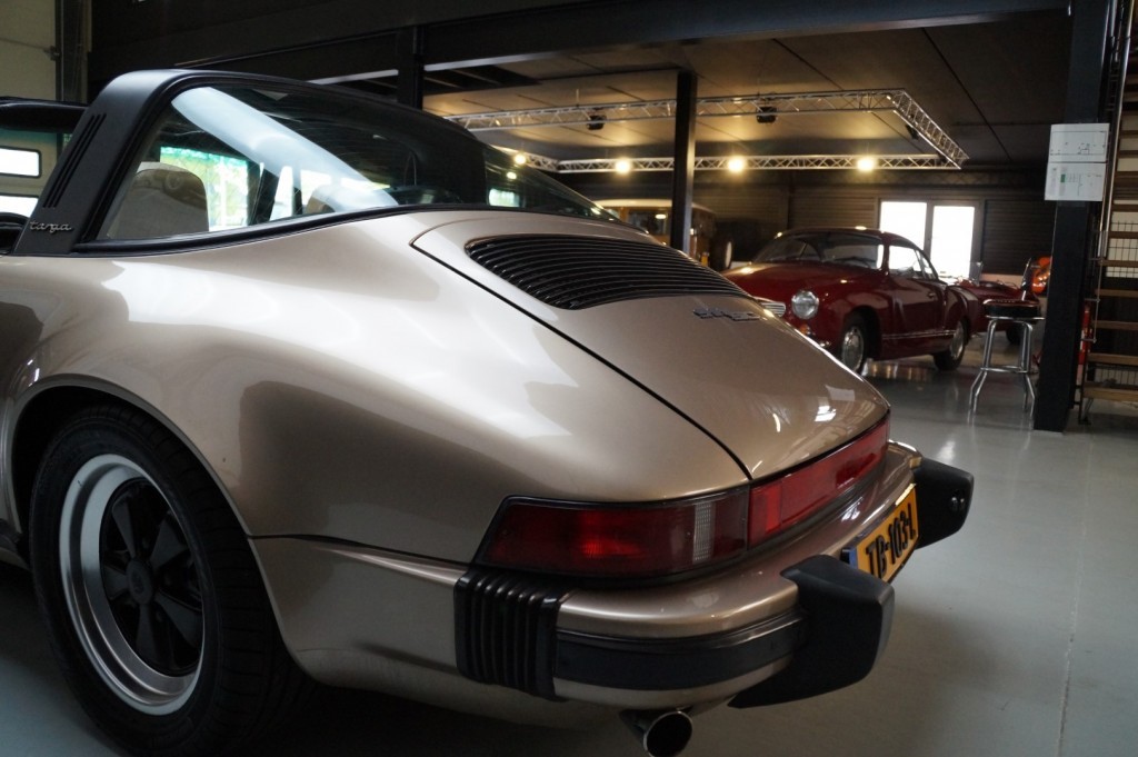 Porsche 911 3.0 SC Targa 204 ch — photo 42