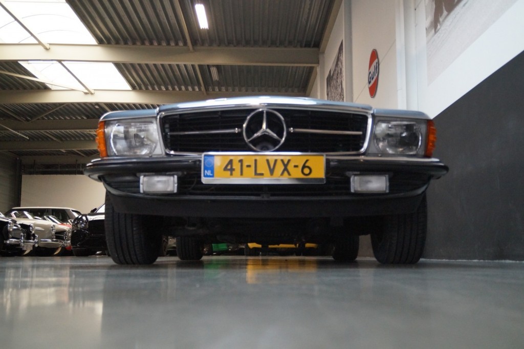 Mercedes-Benz 500 5,0 V8 SL R107 245 ch — photo 11