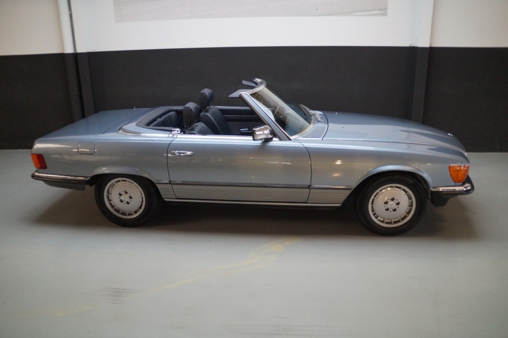 Mercedes-Benz 500 5,0 V8 SL R107 245 ch — photo 23