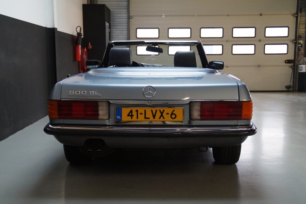 Mercedes-Benz 500 5,0 V8 SL R107 245 ch — photo 26