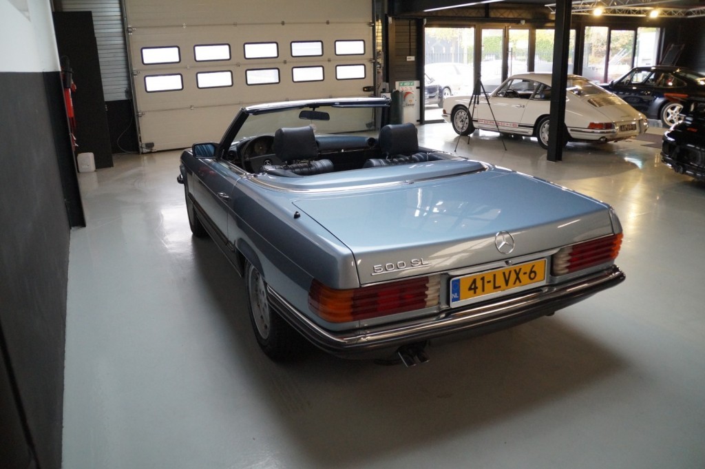 Mercedes-Benz 500 5,0 V8 SL R107 245 ch — photo 31