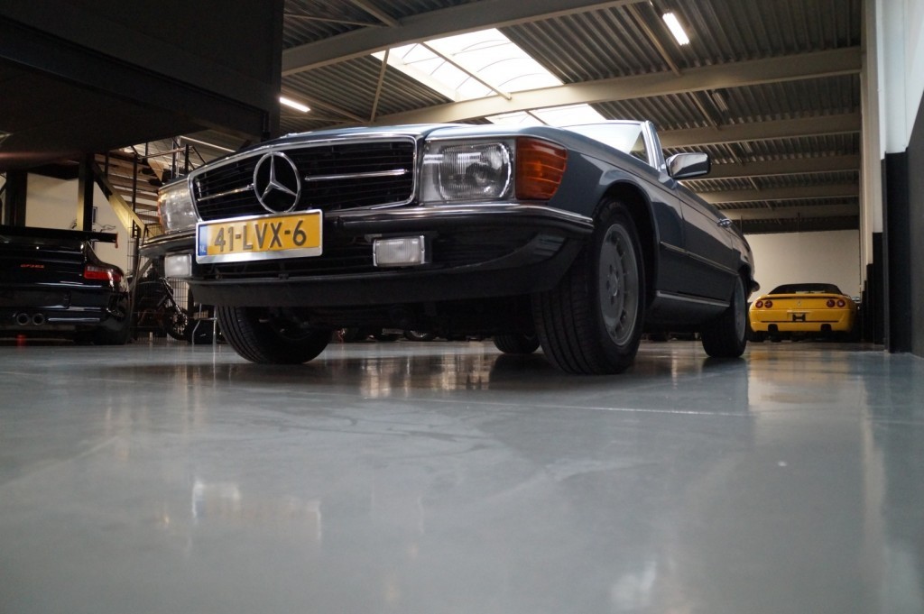 Mercedes-Benz 500 5,0 V8 SL R107 245 ch — photo 32
