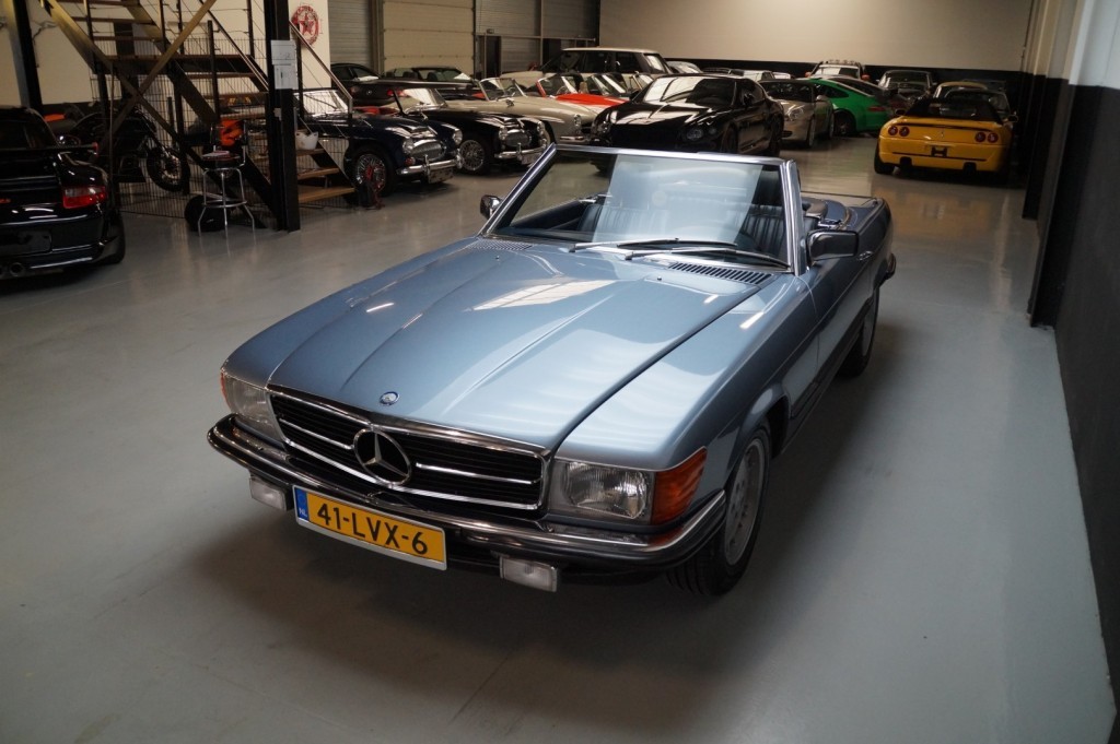 Mercedes-Benz 500 5,0 V8 SL R107 245 ch — photo 34